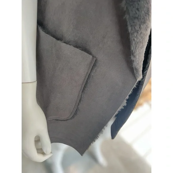 MYSTREE Beautiful Sherpa charcoal vest sz S M L - Picture 9 of 10